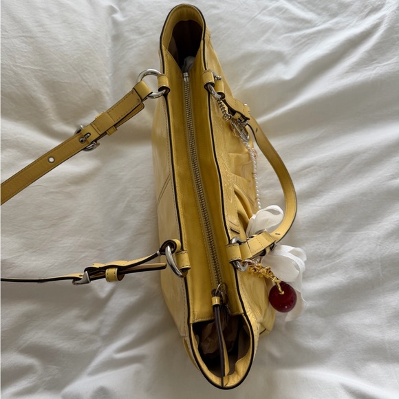 Vintage Coach Gallery Tote Bag Yellow - Picture 5 of 9